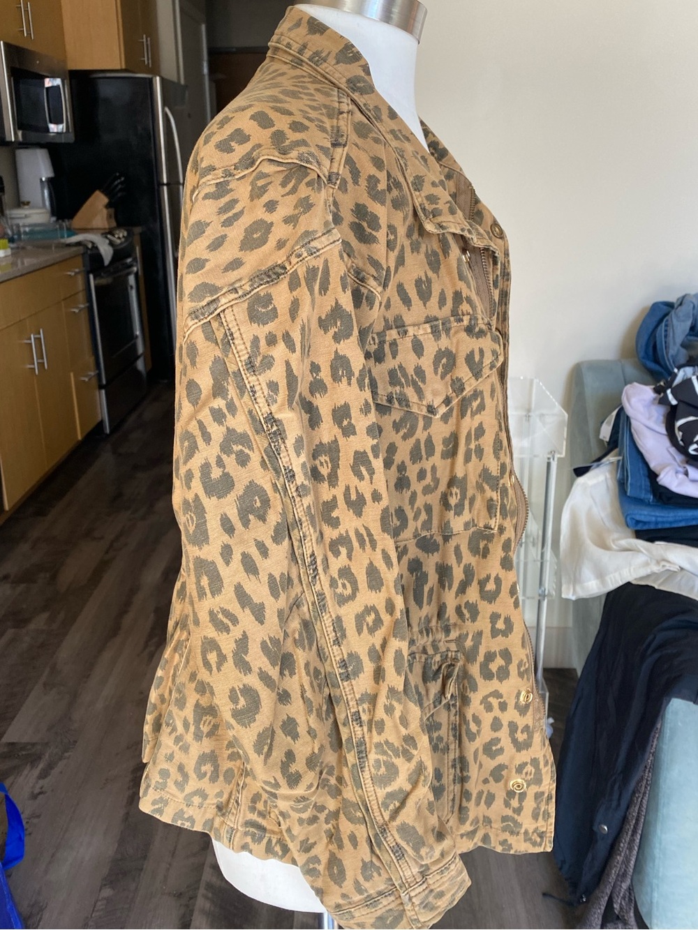 Frame Leopard-Print Utility Jacket - Picture 4 of 8